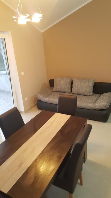Apartments Lena Sutomiscica المظهر الخارجي الصورة