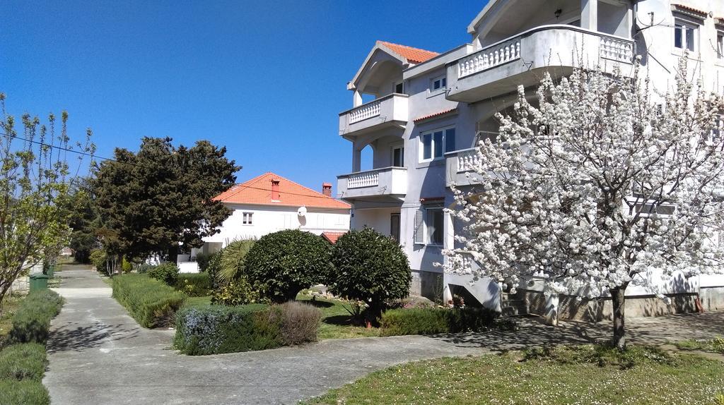 Apartments Lena Sutomiscica المظهر الخارجي الصورة